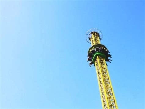 Swing Ride Crashes to Ground at Theme Park in Terrifying Viral Video - Ryan Babel