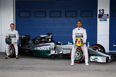 Mercedes-AMG F1 Completes First Troubling Test Day at Jerez - autoevolution