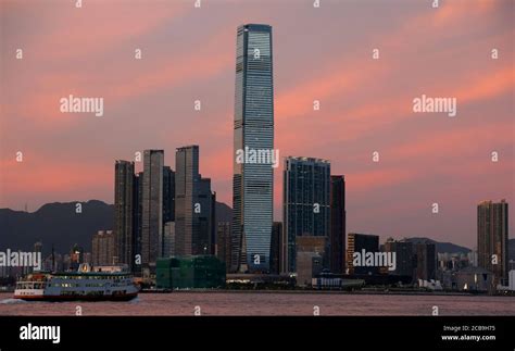 The new Kowloon skyline and Hong Kong's tallest building, The ...