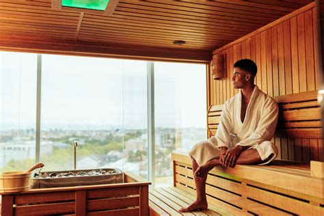 Are Saunas Harmful To Your Lungs? Debunking The Myths