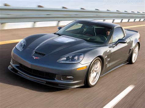 Chevrolet Corvette C6 ZR1 High Resolution Image (2 of 24)