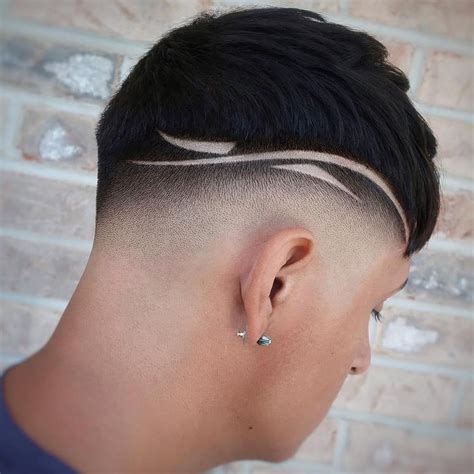 35 Awesome Design Haircuts For Men - Men's Hairstyles | Listras no cabelo, Tatuagens de cabelo ...