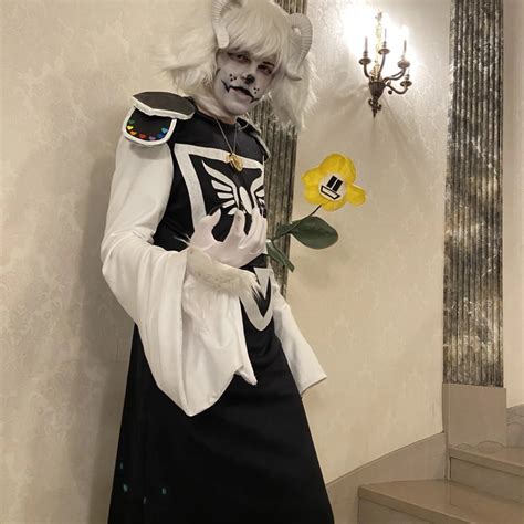 Asriel Dreemurr Cosplay (my first cosplay ever). : r/Undertale