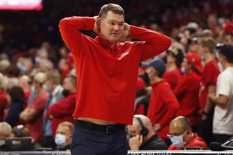 Who is Arizona Wildcats coach Tommy Lloyd? | The US Sun