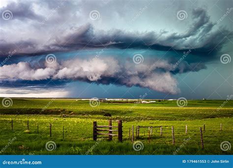 Supercell Thunderstorm with Dramatic Storm Clouds Stock Image - Image of cell, blue: 179461553