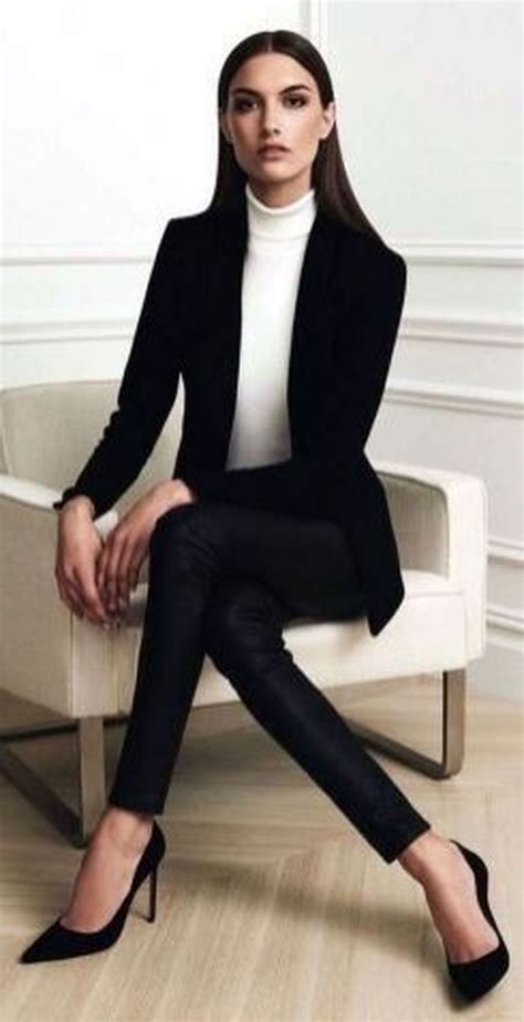 34 Popular Women Winter Outfits For Work - DRESSCODEE | Classic work outfits, Chic work outfit ...