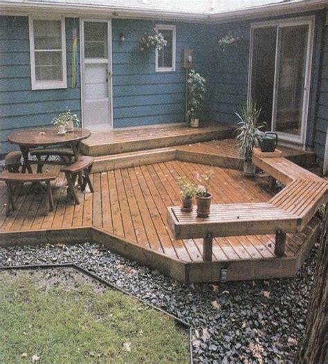 20+ Ideas For Backyard Deck - DECOOMO