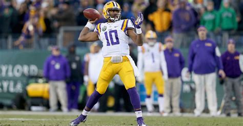 QB Anthony Jennings posts touching message after release from LSU - FanBuzz