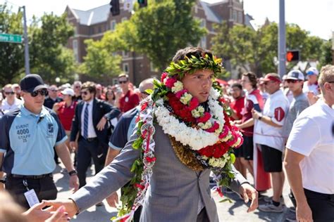 Dillon Gabriel supported by family during OU's win over SMU | Sports ...