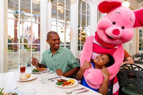 Tips and Tricks for the Best Character Dining at Walt Disney World