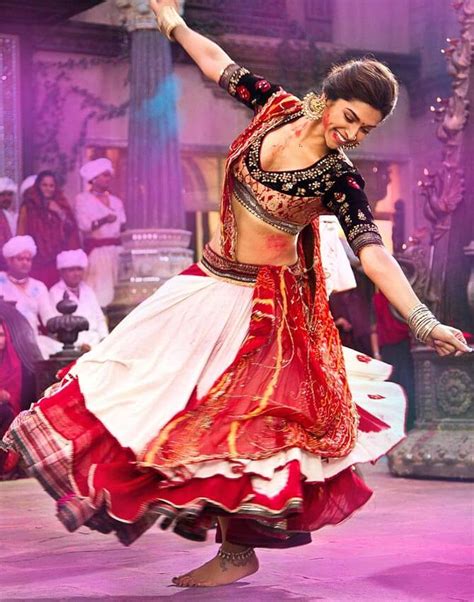 Bollywood Lehenga - Deepika Padukone in Lehenga - Fliqy