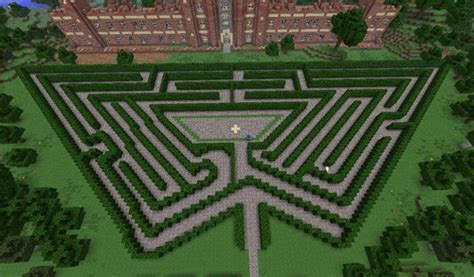 Hampton Court Palace Maze (v1.8) Minecraft Map