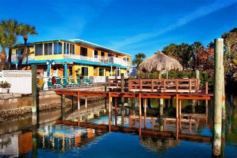 Bayview Plaza Waterfront Resort in St. Pete Beach (FL) - Room Deals ...