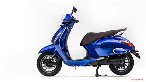 Bajaj Chetak electric scooter: Review Image Gallery - BikeWale