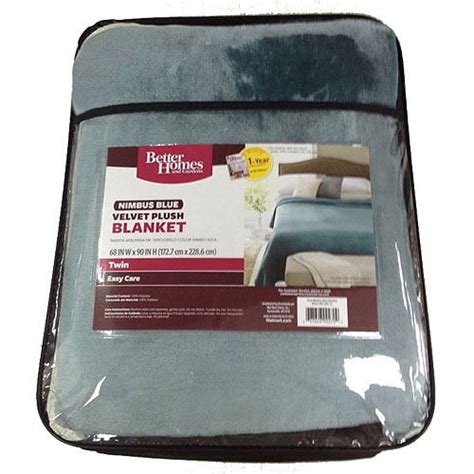 Better Homes & Gardens Solid Velvet Plush Blanket, 1 Each - Walmart.com