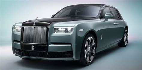 2023 Rolls-Royce Phantom Review, Pricing, and Specs