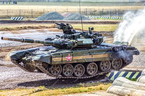 Premium Photo | Russian army t72b3 main battle tank at the training ground