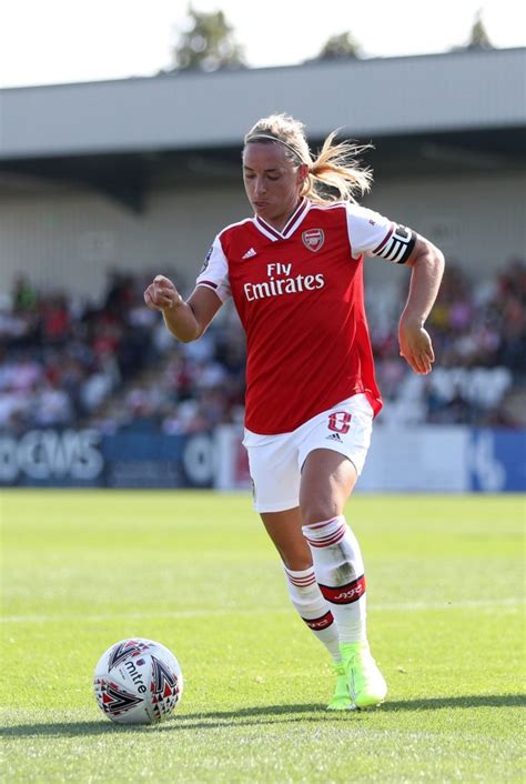 Arsenal star Jordan Nobbs reveals how Rob Holding helped her through ...