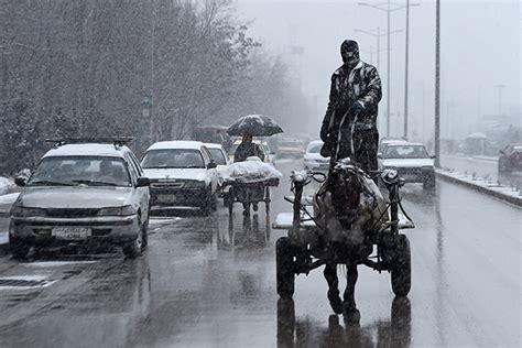 Photo of the Day: Riding Through the First Snow of Winter in ...