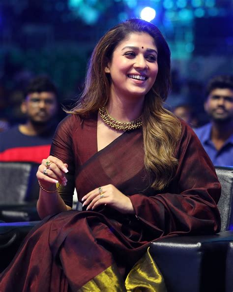 Nayanthara New Saree Stills At Zee Cine Awards Tamil 2020