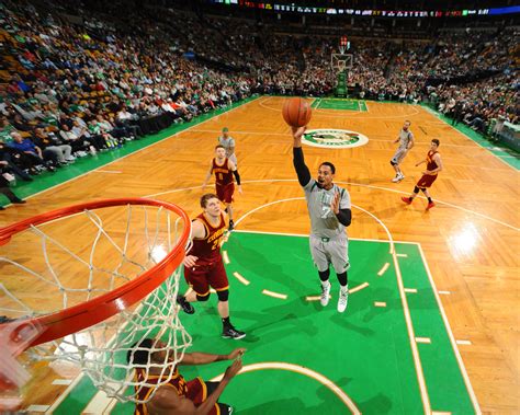 TD Garden: Travel Guide for a Celtics Game in Boston