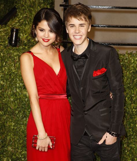 Selena Gomez Boyfriend: Guide to Relationships, Love Life