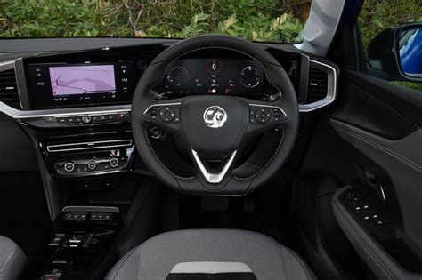 Vauxhall Mokka Interior, Sat Nav, Dashboard | What Car?