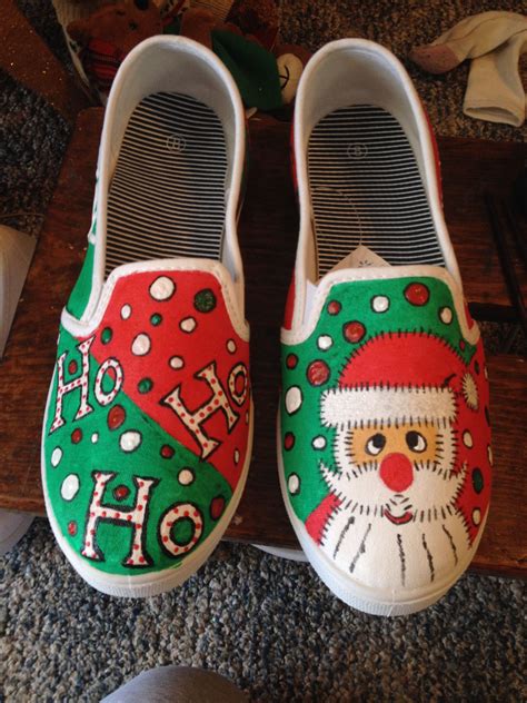 Christmas shoes I painted Holiday Shoes, Christmas Shoes, Christmas Clothing, Painted Canvas ...