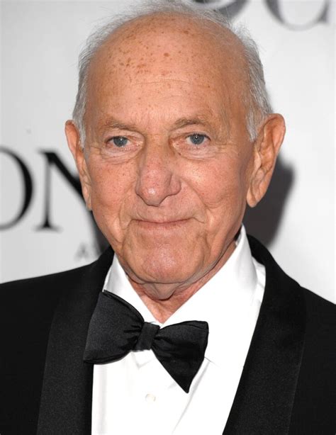 Jack Klugman dies at 90; star of TV's 'The Odd Couple,' 'Quincy' - Los ...