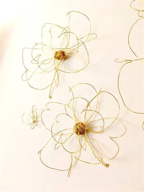 Home Decor Wall Decor Wall Hanging Wire Art Four Flowers - Etsy