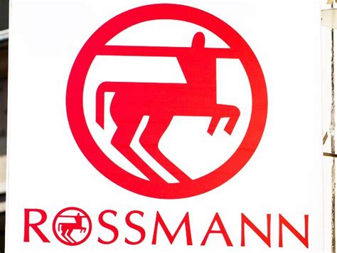 Rossmann: Was bedeutet das Logo? | Mann, Logos, Fussnägel lackieren