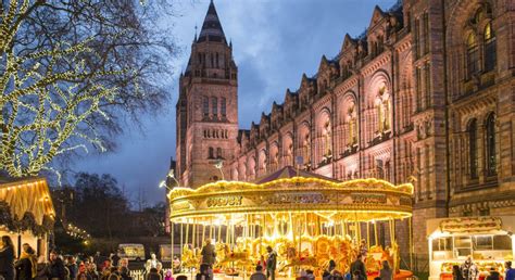 London Christmas Tradition and how to Celebrate Them? - Essex Minibuses