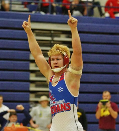 HIGH SCHOOL WRESTLING: Central wins Region 7 title | Sports ...