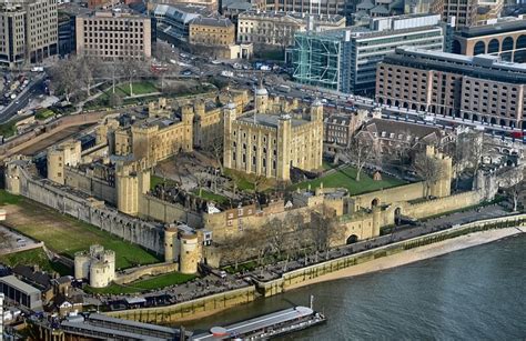 Tower of London Aerial View (Illustration) - World History Encyclopedia