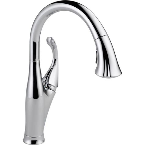 Delta Addison Single-Handle Pull-Down Sprayer Kitchen Faucet with MagnaTite Docking in Chrome ...