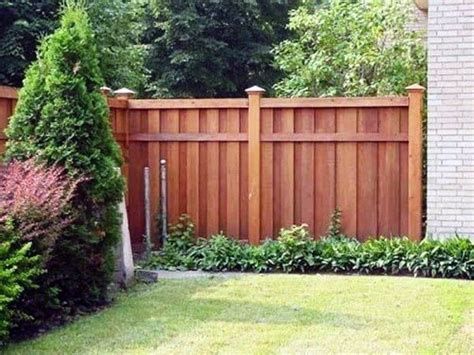 10 Inspiring Backyard Privacy Fence Design Ideas