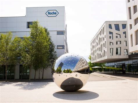 FDA grants breakthrough device status to Roche’s assay