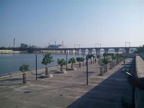 Subhash Bridge Riverfront Park - Ahmedabad