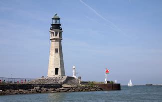 Buffalo Main Lighthouse, New York at Lighthousefriends.com