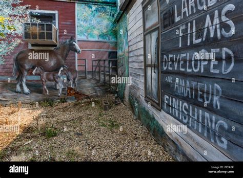 Historic Lacombe 1890 - 1910, Back alley heritage murals by artist Tim ...