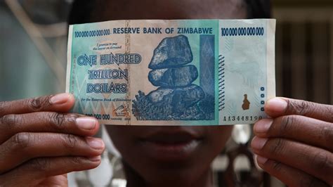 'New Zimbabwe Currency Needs Fiscal Discipline' to Avert Economic Decay