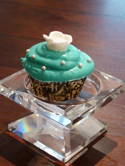 teal cupcake - Google Search Teal Cupcakes, Cupcake Cakes, Mom 70th, Tiffany Blue, Other Colors ...