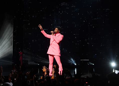 Usher Wants To Headline Super Bowl Halftime Show