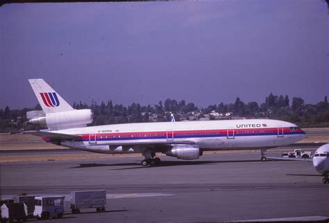 Douglas DC-10 Jet: United Airlines Douglas DC-10-30 C-GCPG