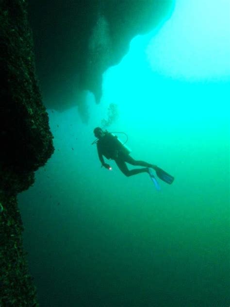 What it's Really Like to Dive the Great Blue Hole – Belize Adventure