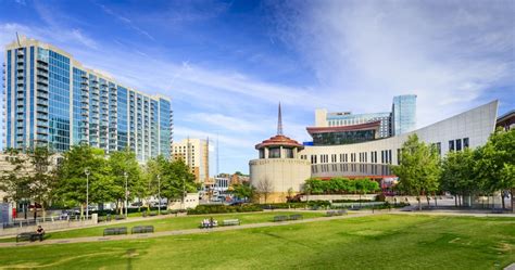 Here's What To See At Nashville's Country Music Hall Of Fame And Museum