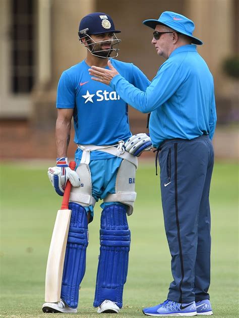 MS Dhoni shares a laugh with Virat Kohli | ESPNcricinfo.com