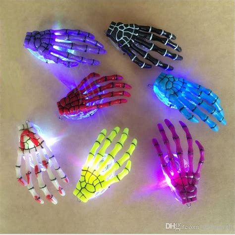 New Arrival Skeleton Claws Skull Hand Hair Clip Hairpin Zombie Creative Halloween Decoration ...