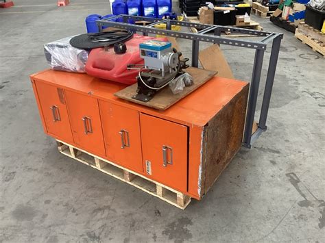 Pallet of Assorted Warehouse Equipment. Auction (0038-3027479) | Grays ...