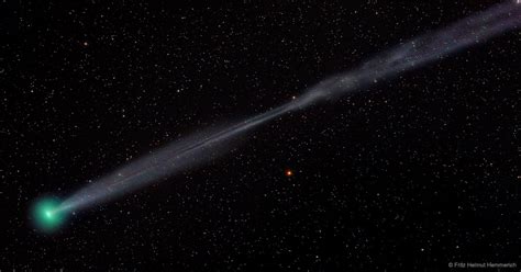 A Split Ion Tail for Comet Lovejoy E4 – Astronomy Image of the day ...